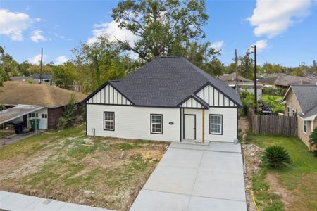 New construction Single-Family house 12011 Coulson Cir, Houston, TX 77015 - image