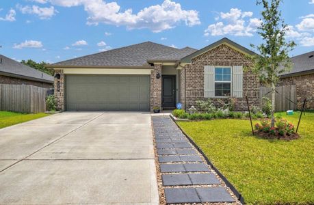 New construction Single-Family house 328 Amy St, Angleton, TX 77515 plan Caden - image