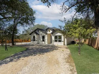 New construction Single-Family house 4811 Blue Beech Dr, Elmendorf, TX 78112 - image