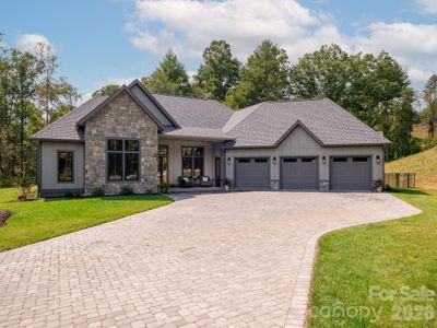 New construction Single-Family house 422 Ascension Vly, Horse Shoe, NC 28742 - image