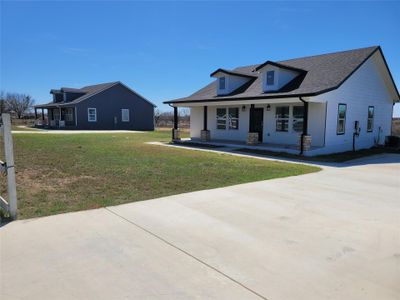 New construction Single-Family house 577 County Rd 422 Rd, Stockdale, TX 78160 - image