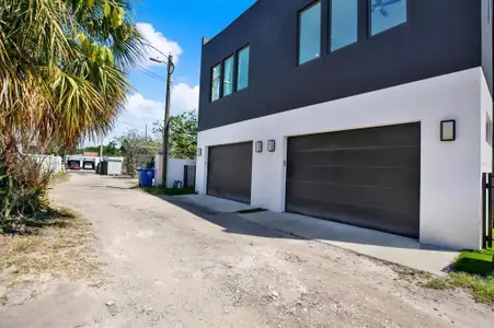 New construction Townhouse house 1625 9Th Ave N, St. Petersburg, FL 33713 - image