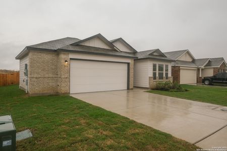 New construction Single-Family house 1113 Limestone Rdg, Seguin, TX 78155 plan Freestone - image