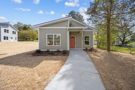New construction Single-Family house 609 N Marshall St, Graham, NC 27253 - image