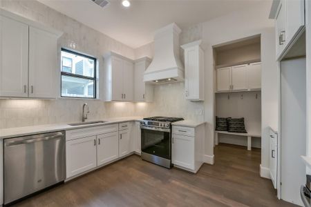 New construction Single-Family house 3516 Harvest Dance Dr, Houston, TX 77008 - image 12