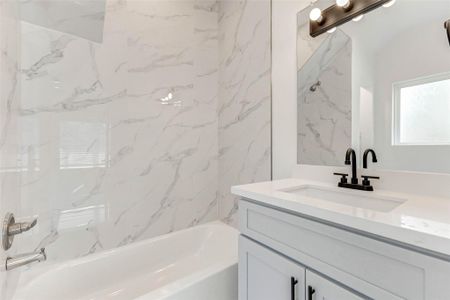 New construction Single-Family house 6204 Maybell St, Houston, TX 77091 - image 6