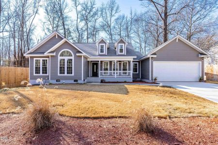 New construction Single-Family house 820 E Cardinal Dr, Fuquay Varina, NC 27526 - image