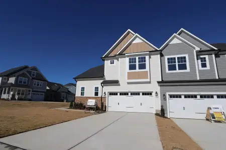 New construction Townhouse house 3144 Cathedral Comb Dr, Apex, NC 27502 plan Lily - End Home - image