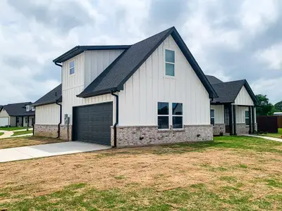 New construction Single-Family house 201 Bluff Ct, Godley, TX 76044 null- photo 0
