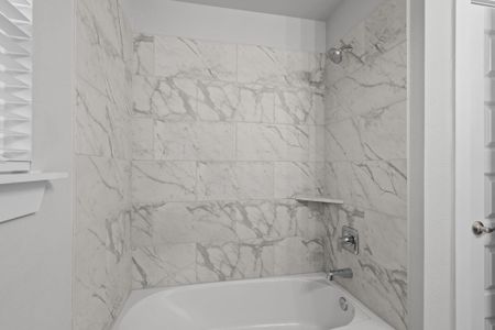 New construction Single-Family house 4515 Whisperwood Dr, Rosenberg, TX 77471 plan 662 - image 11