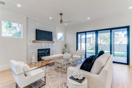 Family Room overlooking the yard