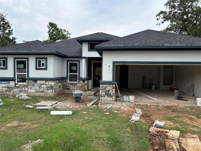 New construction Single-Family house 104 Kaanapali Ln, Bastrop, TX 78602 - photo 0