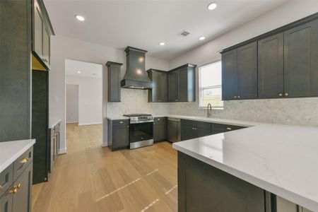 New construction Single-Family house 2515 S Houston Ave, Pearland, TX 77581 - image 10