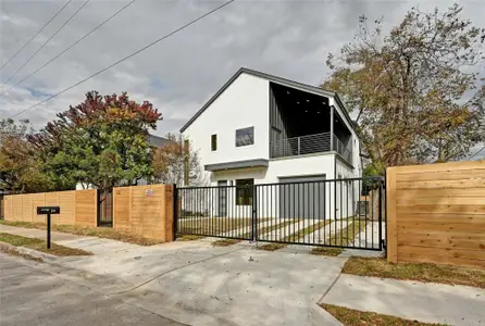 New construction Single-Family house 102 W Fawnridge Dr, Austin, TX 78753 - photo 0