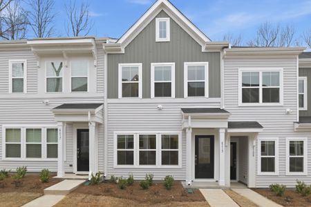New construction Single-Family house 6213 Kimball Ct, Charlotte, NC 28216 plan Clover - image
