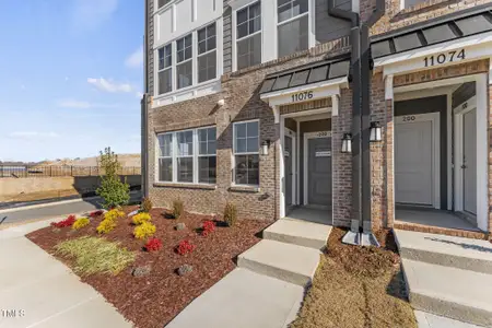 New construction Townhouse house 604 Market Grove Dr, Unit 100, Wake Forest, NC 27587 null- photo 2 2