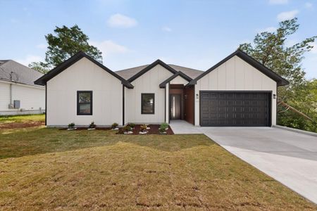 New construction Single-Family house 137 N Pohakea Dr, Bastrop, TX 78602 - image