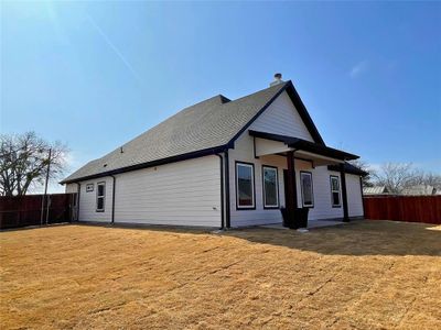 New construction Single-Family house 817 Johnson St, Weatherford, TX 76086 null- photo 0