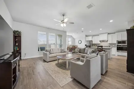 New construction Single-Family house 1009 Moss Grove Trl, Justin, TX 76247 plan Cromwell - image 7