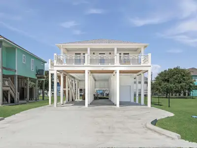 New construction Single-Family house 955 Wommack, Crystal Beach, TX 77650 - image