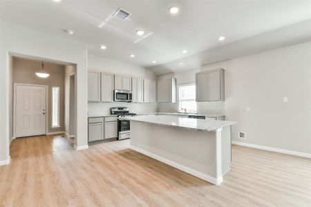 New construction Single-Family house 3911 Sugardale St, Baytown, TX 77521 - image 6