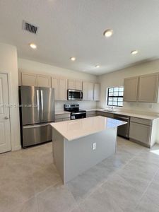 New construction Townhouse house 675 Nw 6Th Ter, Florida City, FL 33034 null- photo 4 4