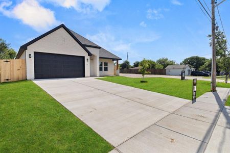 New construction Single-Family house 4406 Baylor St, Fort Worth, TX 76119 - image