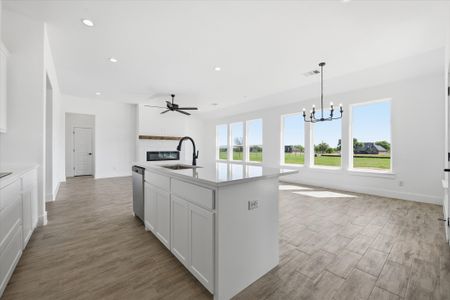 New construction Single-Family house 12 Cattleman Dr, Poolville, TX 76487 plan The Tulip - image 8