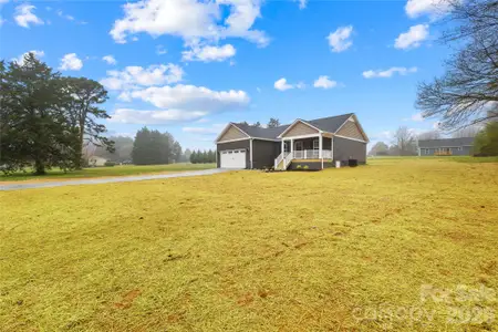New construction Single-Family house 242 Bradley Farm Rd, Statesville, NC 28625 - image