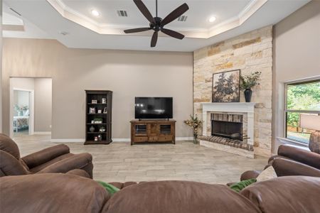 New construction Single-Family house 643 Southcreek Park, Livingston, TX 77351 - image 5
