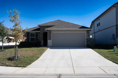 New construction Single-Family house 556 Chaco Lp, Seguin, TX 78155 - image