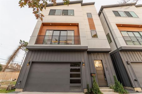 New construction Single-Family house 7118 Gary St, Houston, TX 77055 - image