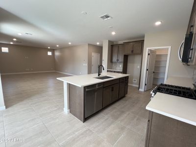 New construction Single-Family house 17541 W Lupine Ave, Goodyear, AZ 85338 King- photo 7 7