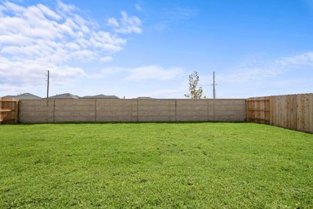 New construction Single-Family house 1006 S Oakhurst Dr, Dayton, TX 77535 plan Hewitt - image