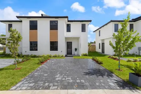New construction Townhouse house 13371 Sw 265Th Ter, Homestead, FL 33032 - image
