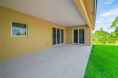 New construction Single-Family house 15101 Brainbridge Cir, Port Charlotte, FL 33981 - image