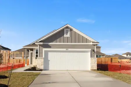 New construction Single-Family house 225 Firefox Wy, Jarrell, TX 76537 plan Fresno - image