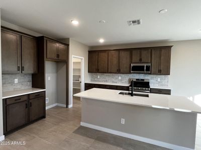 New construction Single-Family house 17541 W Lupine Ave, Goodyear, AZ 85338 King- photo 8 8