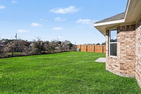 New construction Single-Family house 640 Greystone Ln, Angleton, TX 77515 plan 2320 - image