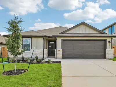 New construction Single-Family house 144 Sleep Holw, Jarrell, TX 76537 plan The Ross (410) - image