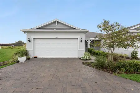 New construction Single-Family house 1901 Spring Shower Cir, Kissimmee, FL 34744 - image