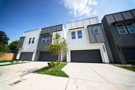 New construction Single-Family house 110 Luetta St, Houston, TX 77076 - image