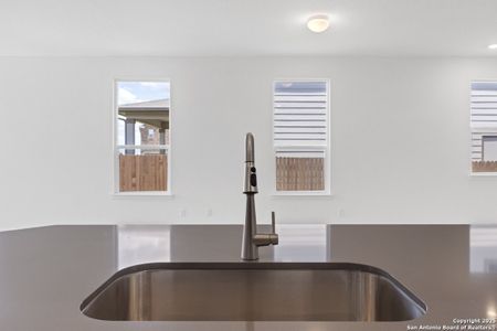 New construction Single-Family house 405 Panther Wy, Seguin, TX 78155 null- photo 3 3