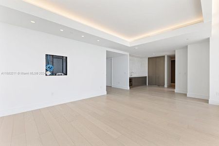 New construction Condo/Apt house 17975 Collins Ave, Unit 901/1001, Sunny Isles Beach, FL 33160 - photo 13 13