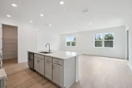 New construction Single-Family house 786 Emerald Grove Dr, Apopka, FL 32703 plan Lark - image 9
