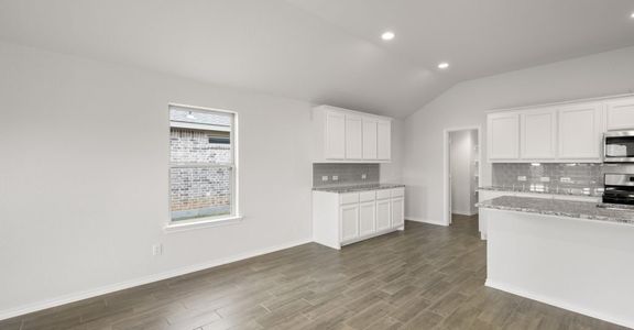 New construction Single-Family house 1806 Apache Cir, Cleburne, TX 76033 plan Lincoln - image 9