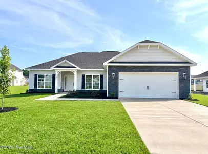 New construction Single-Family house 822 Hidden Bridge Dr, Jacksonville, NC 28546 plan 1826 - image