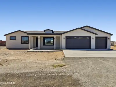 New construction Single-Family house 20111 W Saguaro Vista Dr, Wittmann, AZ 85361 - image
