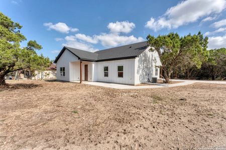 New construction Single-Family house 664 Rolling Hls, Canyon Lake, TX 78133 - image