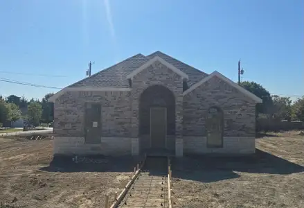 New construction Single-Family house 101 E Southbrook Dr, Glenn Heights, TX 75154 - image